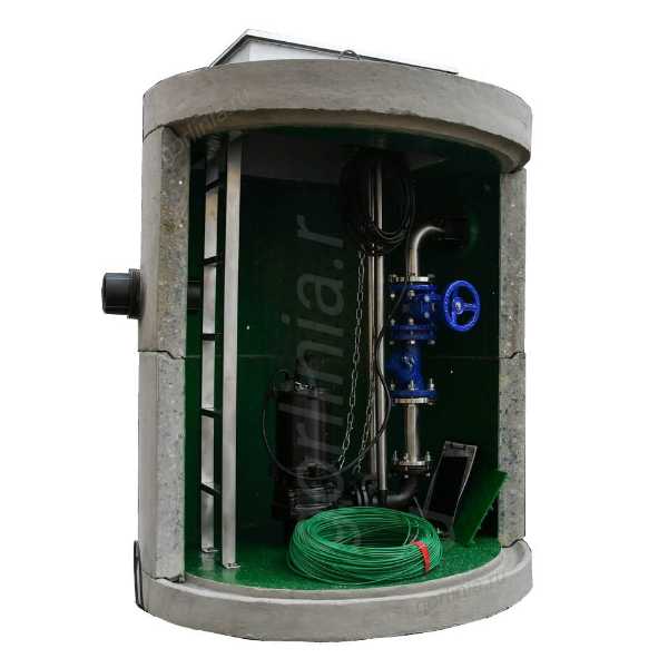 КНС в разрезе Люки технологические в разрезе канализационной насосной станции КНС с лестницей и насосом на направляющих